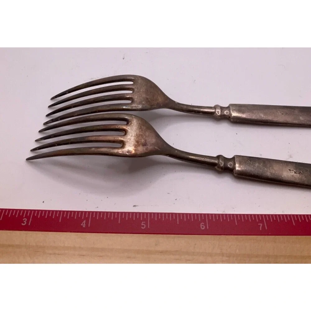 Wallingford CT WM. Rogers 12 DWT Silver-Plated Forks - 2 Count,‎ Vintage, READ